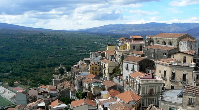 (10) Si va verso il Ristorante a Castiglione di Sicilia